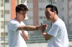 Sam Kwok teaching Wing Chun